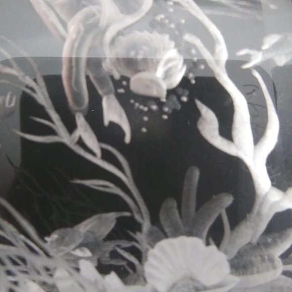 Lucite Reverse Carved Paperweight Sculpture signed Leah underwater scene scuba - Picture 7 of 15